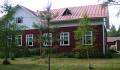 Yl�koulun entist� puutarhaa kes�ll� 2003
